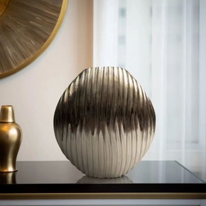 Vase de table moderne de luxe en métal craquelé, support de centre de table pour décoration intérieure de mariage, vente en gros - Product Image 2