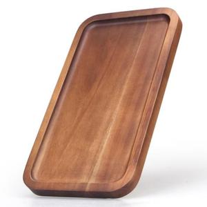 Plateau de service en bois sophistiqué, finition rustique avec poignées, pour servir le petit-déjeuner, les aliments et les boissons dans des cuisines élégantes - Product Image 1