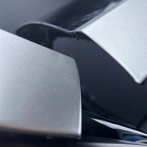 Vinilo Autoadhesivo para Carrocería de PVC de 7.5mil, Color Plateado Metálico Mate que Cambia de Color, Autoregenerable, Fácil de Instalar, Suministro Directo de Fábrica - Product Image 1