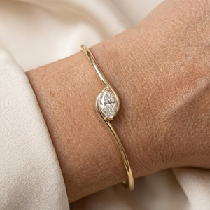กำไลข้อมือแบบเปิดชุบทองประดับเพชรทรงมาร์คีส์ 14K ผลิตในห้องปฏิบัติการ เครื่องประดับหรูหรา รับรองโดย IGI - Product Image 4