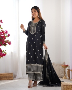 Kurta Kameez de seda Chinon pura bordada con pantalón Salwar y Dupatta de encaje elegante, traje de tres piezas completamente cosido para mujer - Product Image 5