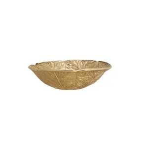 Bandeja de Servir en Forma de Hoja de Arce de Latón Dorado Texturizado, Plato de Metal Premium para Frutas y Ensaladas, Bandeja de Lujo para Aperitivos y Catering - Product Image 3