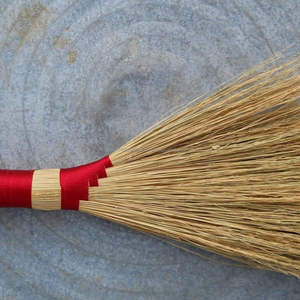 Balai à main King Craft Viet Home Decor en matériaux 100% écologiques du Vietnam, balai en herbe - Product Image 5