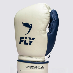 ถุงมือชกมวยแบบผูกเชือก รุ่นพรีเมียม Fly X LINE หนังวัวแท้ สวมใส่สบายเป็นพิเศษ เหมาะสำหรับการต่อสู้ระดับมืออาชีพ การฝึกซ้อม และการฝึกซ้อมแบบสปาร์ริง ระบายอากาศได้ดี - Product Image 3