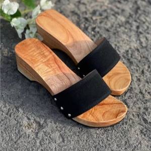 Sandales en bois vietnamiennes traditionnelles, sabots en bois naturel faits à la main pour un style folklorique et culturel - Product Image 5