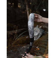 Corne à bière viking artisanale en corne de bœuf naturelle