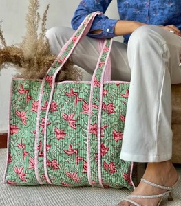 Bolso tote de algodón con estampado floral para mujer, con forro de algodón, cierre de cremallera, estilo vintage, para viajes de verano, playa y vacaciones. - Product Image 5