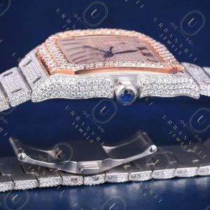 Reloj mecánico artesanal de acero inoxidable con lectura analógica, movimiento automático, diamantes moissanita de corte redondo, claridad VS VVS EF - Product Image 4