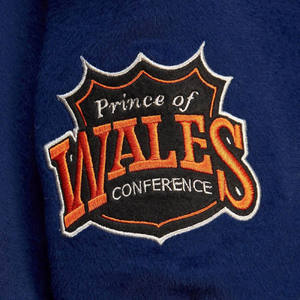 Blouson universitaire sans col pour homme, blanc et bleu roi, avec broderies de baseball et logo personnalisé, idéal pour l'extérieur et l'hiver, vente en gros - Product Image 3