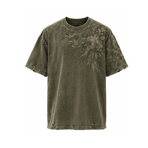 T-Shirt in Cotone 100% con Ricamo Personalizzato, Manica Corta, Morbida al Tatto, Vestibilità Comoda, Stile Moderno e Effetto Vissuto - Product Image 1