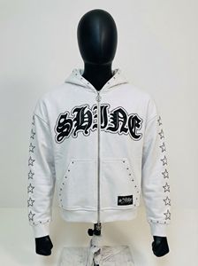 Sudadera con capucha blanca con cremallera y tachuelas, logo gótico en el pecho, manga con tachuelas de estrella, ropa urbana premium OEM/ODM - Product Image 4