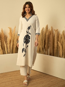 Ensemble kurta et pantalon en coton blanc pour femme avec broderie florale noire, longueur cheville, tenue ethnique indienne traditionnelle, ensemble kurti décontracté - Product Image 1