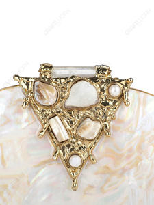 Cartera de mano de nácar con motivo de piedra dorada esculpida, minaudière de noche de diseño para venta al por mayor y suministro OEM - Product Image 3