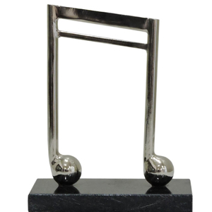 Escultura Musical Moderna de Aluminio Pulido con Nota Sextavada sobre Base de Mármol Negro - Trofeo Decorativo Contemporáneo con Clave de Sol - Product Image 1