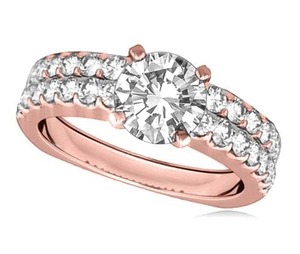 Anillo de hombro redondo con banda a juego, diamante cultivado en laboratorio de 0.80 ct en oro de 18 quilates y platino - Product Image 1