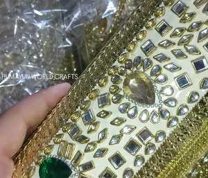 Pochette élégante en forme de cylindre avec travail Kundan, fabriquée à la main pour les mariages, les fêtes et les occasions festives avec style. - Product Image 5