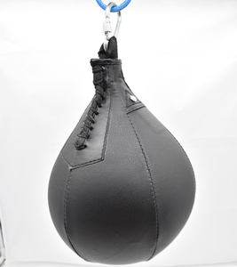 Sac de frappe en cuir PU robuste et écologique de 2 kg pour l'entraînement de kickboxing et de MMA - Product Image 2