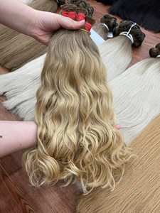 OFFRES SPÉCIALES !!! Cheveux naturels ondulés en vrac, couleur ombrée, 100% cheveux vietnamiens de haute qualité, extensions de cheveux prêtes à être expédiées - Product Image 2