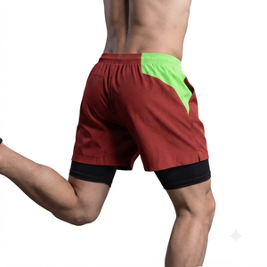 Shorts de sport rouges personnalisés pour hommes, athlétiques, côtelés, pour la gym, décontractés, avec poches contrastantes, en tissu Oxford, vente en gros - Product Image 2