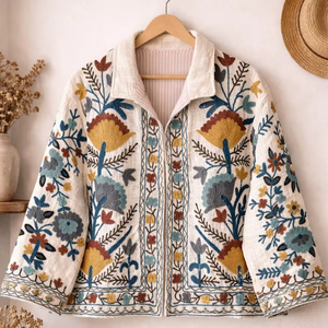 Veste en velours blanc Suzani brodée à la main, veste bohème pour femmes, veste artisanale ethnique faite à la main, style vintage, manteau bohème - Product Image 4