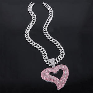 Colgante de Corazón con Piedras de Moissanita Rosa, Chapado en Plata 925, Amuleto Unisex Estilo Hiphop para Uso Diario - Product Image 3