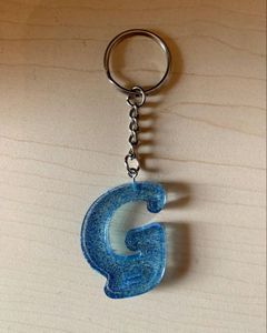 Llavero de Resina con Letras del Alfabeto Hecho a Mano, Personalizado con Diseño Artístico Colorido, Ideal para Llaves y Bolsos - Product Image 6