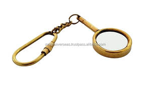 Llavero de lupa de latón con acabado antiguo Diseño de metal duradero a precio económico - Product Image 2