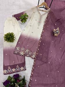 Salwar Kameez en coton pour femme avec dupatta brodée, design ombré blanc et violet, pour un usage décontracté - Product Image 6