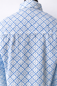 Chemise en coton unisexe bleue imprimée à la main |   Chemise à manches longues à boutons géométriques |   Chemise artisanale faite à la main |   Vêtements Éthiques - Product Image 3