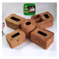 Boîte à mouchoirs en rotin, fabriquée à partir de matériau en rotin tressé pour la couverture de boîte à mouchoirs et une utilisation décorative à la maison, fabriquée à la main au Vietnam.