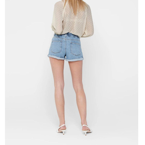 Shorts de mezclilla rasgados de verano para mujer, con etiqueta personalizada, lavado desgastado, fabricante OEM, shorts de mezclilla rasgados personalizados para mujer - Product Image 2