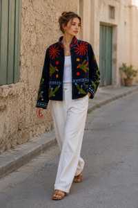 Abrigo de Mujer de Terciopelo Artístico Hecho a Mano con Bordado Boho de Pájaro y Ojo Turco, Impresionante Chaqueta Boho para Mujer con Bordado Suzani - Product Image 3