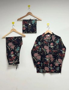 Ensemble de pyjama en coton indien fait main, imprimé floral, vêtements de nuit - Product Image 1