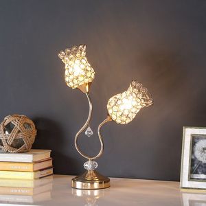 Lampe de table en métal doré rose de 18,75 po avec 2 motifs floraux en forme de trompette - Product Image 3