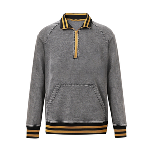 Sweat-shirt personnalisé en denim à col zippé Alpha pour fraternité, avec logo grec brodé, idéal pour l'hiver et les tenues d'équipe – Commande sur mesure en gros - Product Image 1
