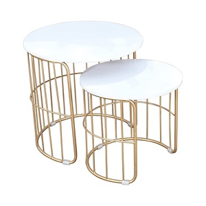 Table gigogne élégante et contemporaine en métal avec plateau en marbre, ensemble de meubles de luxe pour la décoration intérieure moderne - Product Image 2