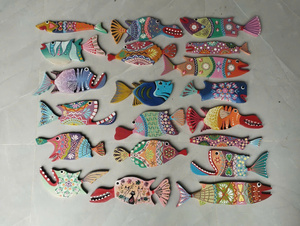 Decoración de Pared de Madera con Forma de Pez Colorido Hecho a Mano, Buen Precio, Arte de Pared con Temática de Criaturas Marinas - Product Image 3