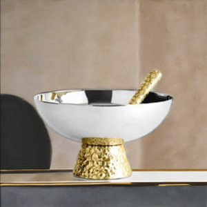 Cuenco decorativo dorado de metal para chocolate con superficie lisa, ideal para servir dulces en hoteles, cafeterías, hogares u ocasiones especiales. - Product Image 6