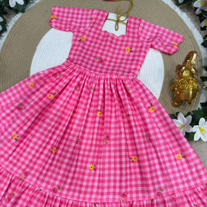 Vestido Infantil Cómodo para el Verano en Tela Chanderi a Cuadros - Product Image 1