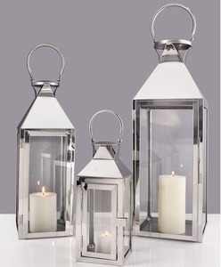Durable metal candle lantern with strong handle easy to carry for outdoor activities and <b>emergency</b> <b>lighting</b> purposes - Product Image 2