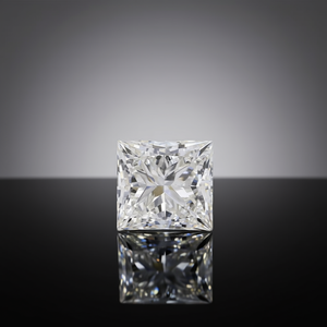 Diamant solitaire cultivé en laboratoire, certifié IGI, taille princesse, VS2, 9,06 carats - Product Image 3