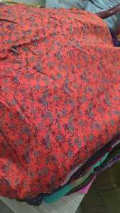 Tissu de soie imprimé à la main pour l'artisanat, textile indien vintage doux pour la couture, le patchwork, le bricolage et la décoration intérieure - Product Image 5