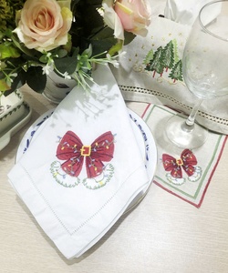 Vente en gros serviette de table de Noël en tissu avec broderie en coton et nœud rouge personnalisé Serviette de table ourlée Restaurant pour la maison Vacances - Product Image 1