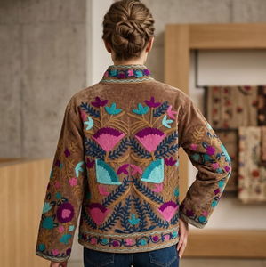 <b>Velvet</b> Embroidered Floral <b>Jacket</b> Women Free Size Turn-down Collar Full Sleeve Autumn Casual Outerwear Hand Embroidery Polyester - Product Image 2