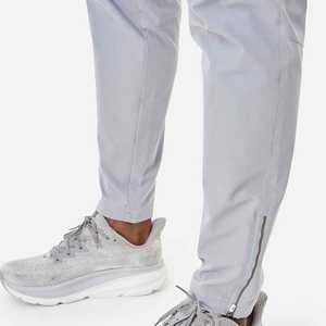 Conjunto Deportivo Ligero con Capucha para Hombre, Color Sólido, Secado Rápido, Manga Larga, Cierre Frontal con Cremallera, Diseño con Logotipo, Ropa de Primavera - Product Image 3