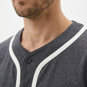 Camiseta de Béisbol Unisex de Estilo Nuevo y Alta Calidad, Cuello en V, Ligera, Transpirable, de Secado Rápido, 100% Poliéster, Ropa Deportiva - Product Image 3