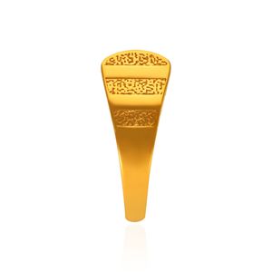 Anillo de banda ancha en tono dorado premium con rayas geométricas en relieve y detalles texturizados intrincados, anillo de lujo moderno y llamativo. - Product Image 4