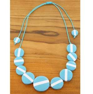 Collar llamativo de resina y acrílico con cuentas multicapa, estilo moderno, hecho a mano, para mujer, conjunto de collar y pendientes exagerados - Product Image 4