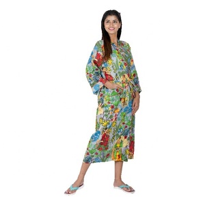 100% algodón hecho a mano de peso ligero personalizado con cuello en V Kimono bata larga con estampado Floral ropa de noche para adultos - Product Image 3
