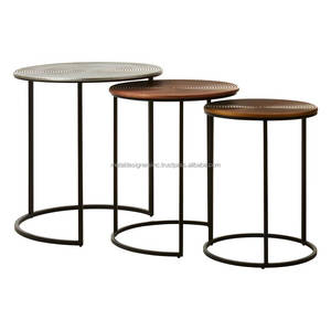 Ensemble de 3 Tables de café avec cadres en métal noir, boules métalliques multi-finissantes, meubles de décoration intérieure pour salon - Product Image 1
